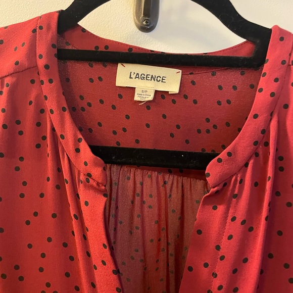 L’ AGENCE silk blouse, cranberry with black Swiss dot, NWOT, size small - Picture 2 of 3